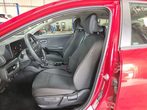 Used 2025 Kia K4 FWD image 3