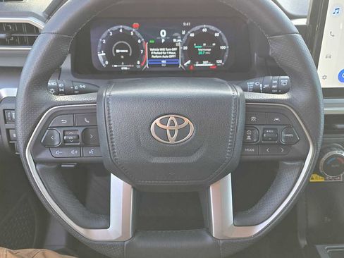 Certified 2025 Toyota 4Runner TRD Off-Road Premium image 30