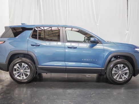 New 2027 Chevrolet Equinox LT w/ Convenience Package II FWD image 4