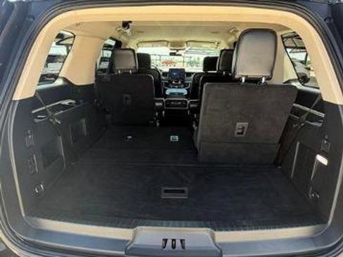 Used 2024 Ford Expedition XLT RWD image 14