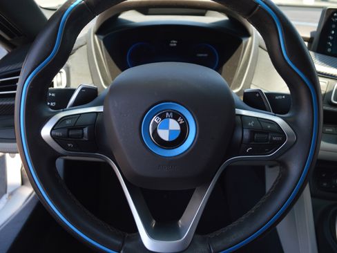 Used 2019 BMW i8 Coupe image 15