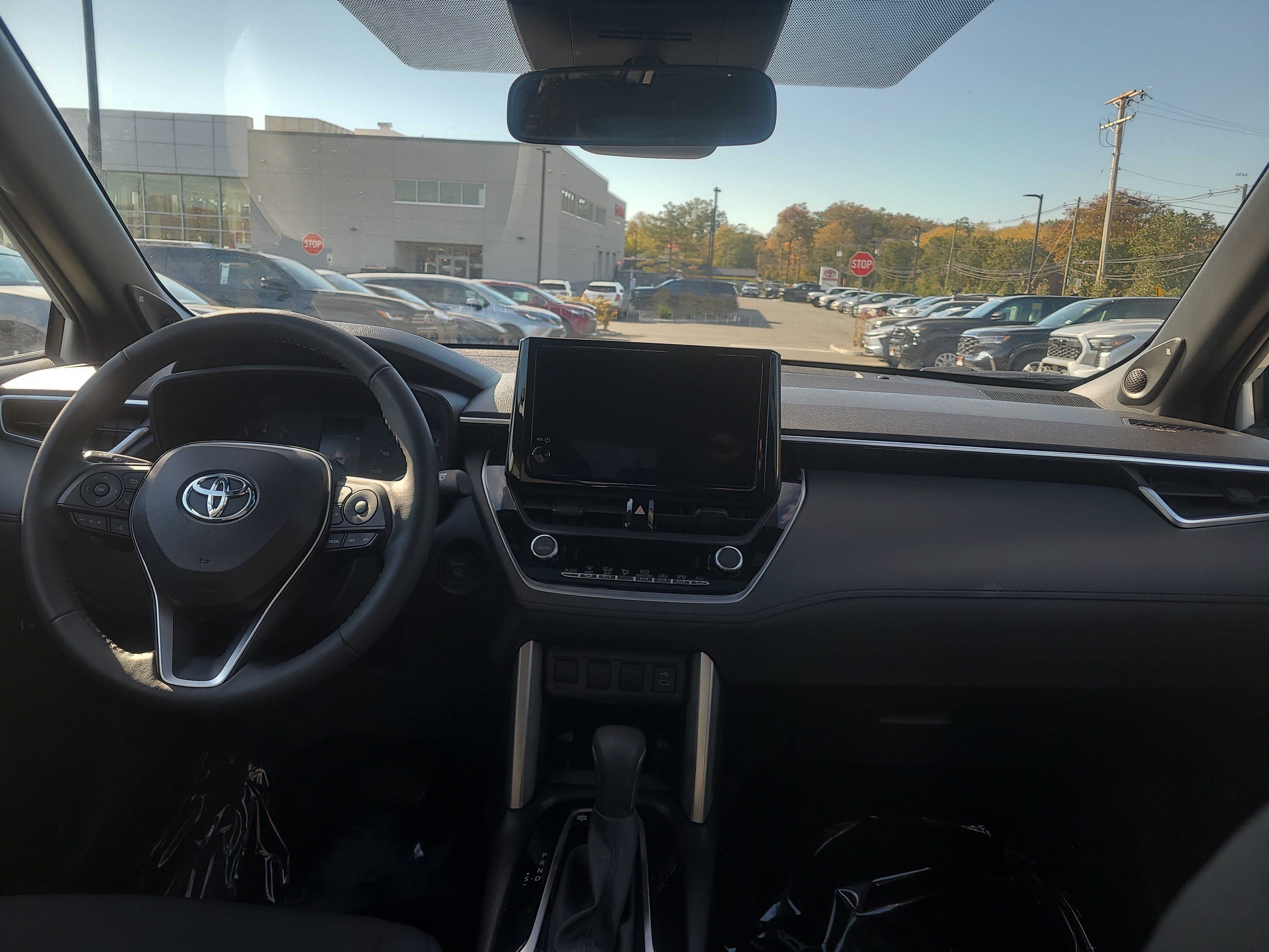Certified 2024 Toyota Corolla Cross AWD Hybrid w/ Moonroof Package image 18