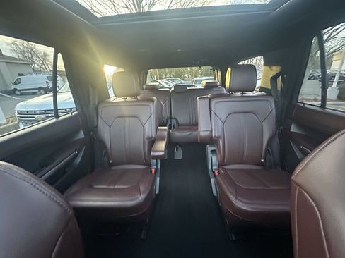 Used 2024 Ford Expedition Limited AWD/4WD image 24