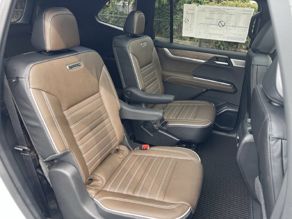 New 2027 GMC Acadia Denali Ultimate AWD/4WD image 28