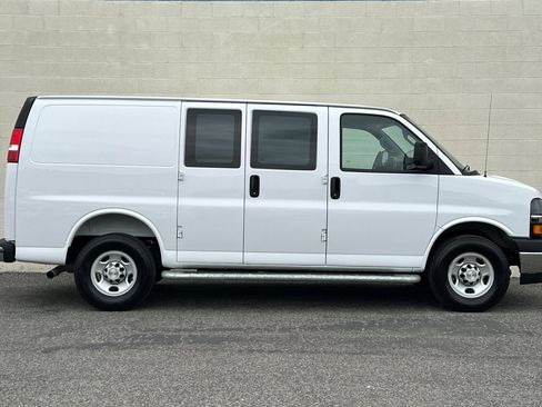 Certified 2025 Chevrolet Express 2500 w/ Driver Convenience Package RWD image 3