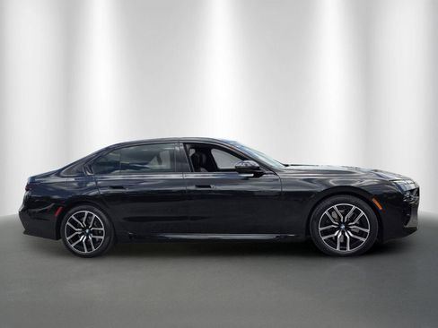 Certified 2023 BMW 740i w/ Parking Assistance Package RWD image 8