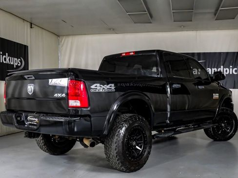 Used 2018 RAM 2500 Tradesman w/ Chrome Appearance Group AWD/4WD image 8