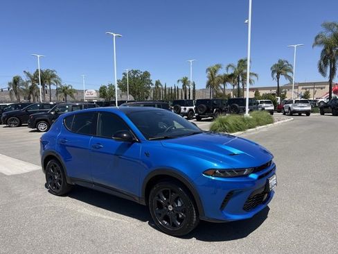 Used 2024 Dodge Hornet R/T Plus w/ R/T Blacktop Package image 2