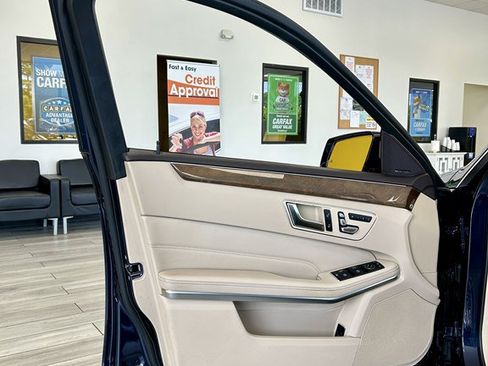 Used 2016 Mercedes-Benz E 350 Sedan image 9