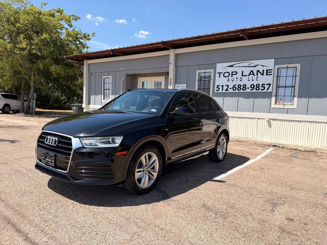 Used 2018 Audi Q3 2.0T Premium w/ Convenience Package FWD image 2