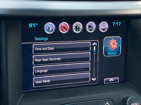 Used 2017 GMC Acadia SLT AWD/4WD image 18