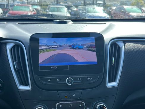 Used 2023 Chevrolet Malibu LT image 14