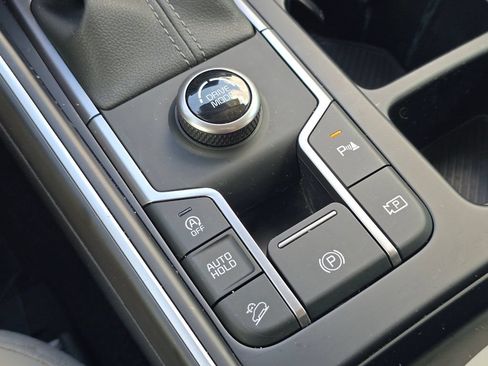 Certified 2025 Kia Sorento EX w/ Panoramic Sunroof Package FWD image 20