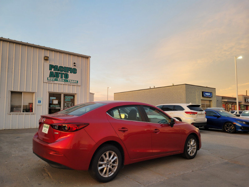 Used 2018 MAZDA MAZDA3 Touring FWD image 7