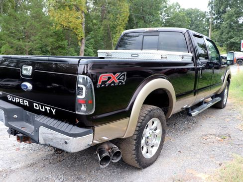 Used 2013 Ford F350 Lariat w/ Lariat Ultimate Pkg image 2
