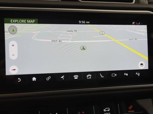 Used 2021 Land Rover Range Rover Autobiography Fifty Edition image 10