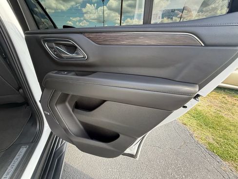 Used 2024 Chevrolet Tahoe LT AWD/4WD image 19