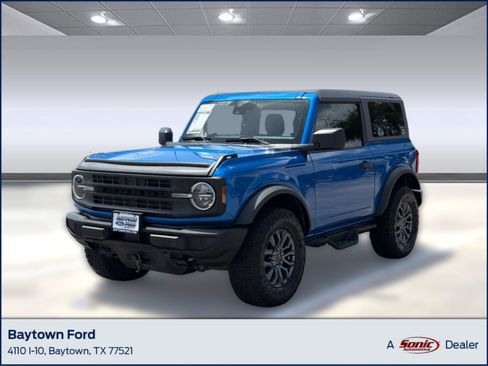 Certified 2022 Ford Bronco 2-Door AWD/4WD image 1