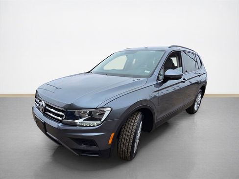 Used 2018 Volkswagen Tiguan S image 8