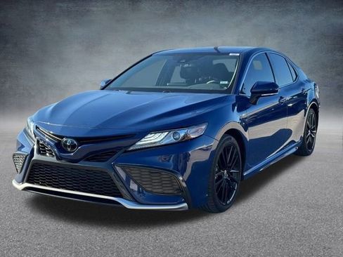 Used 2023 Toyota Camry XSE image 7