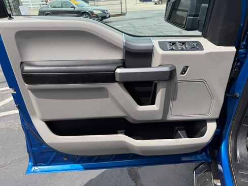 Used 2018 Ford F150 XLT w/ Equipment Group 302A Luxury AWD/4WD image 12