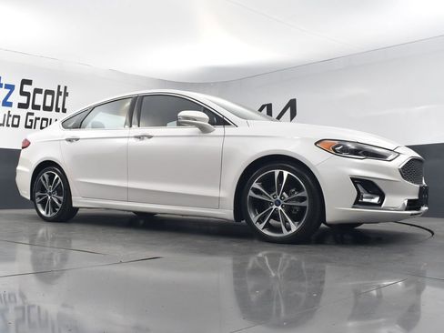 Used 2019 Ford Fusion Titanium image 23