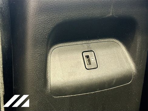 Used 2020 Nissan Sentra SV image 24