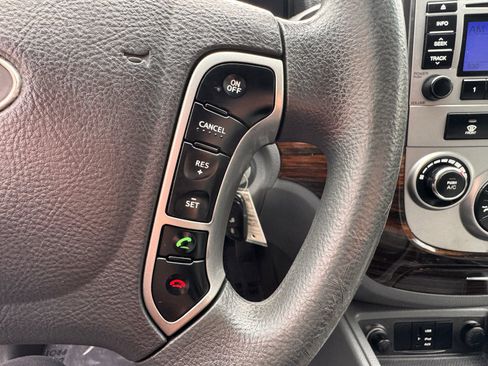 Used 2011 Hyundai Santa Fe GLS FWD image 29
