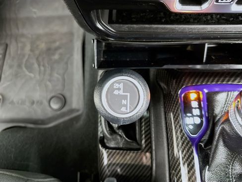 Used 2022 Jeep Gladiator Sport image 38