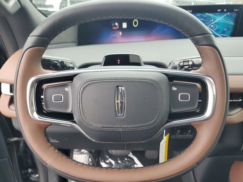 New 2026 Lincoln Navigator L Reserve AWD/4WD image 16