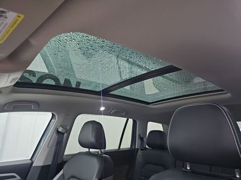 Used 2023 Volkswagen Atlas SEL Premium image 20