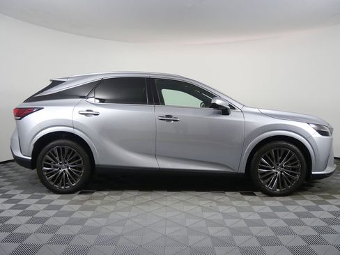 Used 2023 Lexus RX 350 AWD image 2