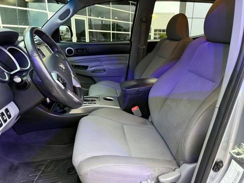 Used 2015 Toyota Tacoma 4x4 Double Cab w/ TRD Off-Road Package image 16
