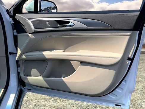 Used 2020 Lincoln MKZ w/ Convenience Package FWD image 28