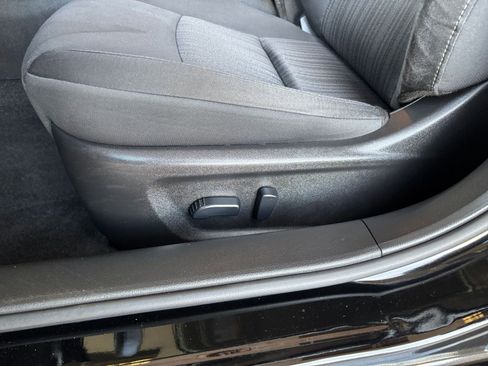 Used 2025 Nissan Altima 2.5 SV FWD image 22