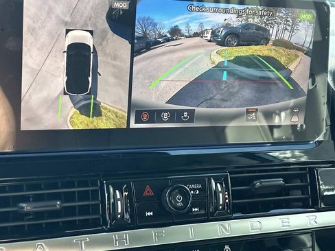 New 2026 Nissan Pathfinder SL w/ SL Premium Package AWD/4WD image 35