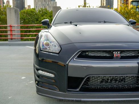 Used 2014 Nissan GT-R Premium w/ Premium Interior Package AWD/4WD image 57