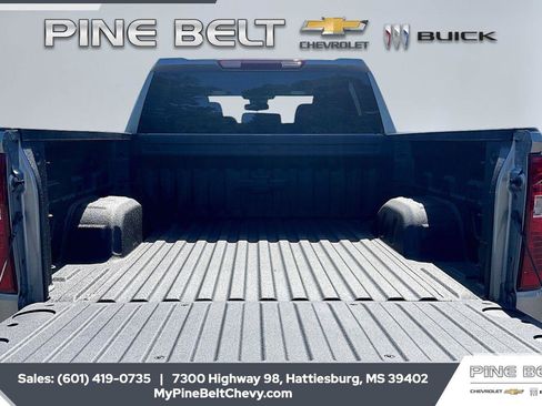 New 2026 Chevrolet Silverado 1500 Custom Trail Boss w/ LPO, Dark Essentials Package AWD/4WD image 5