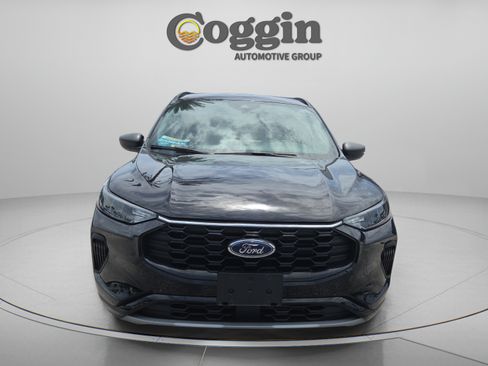 Used 2023 Ford Escape ST-Line w/ Tech Pack #1 FWD image 8