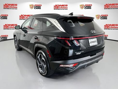 Certified 2024 Hyundai Tucson Limited AWD/4WD image 2