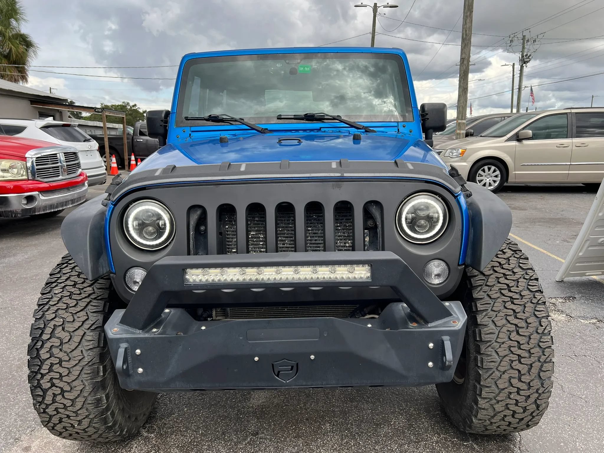 Used 2015 Jeep Wrangler Rubicon w/ Power Convenience Group AWD/4WD image 3