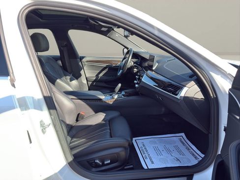 Used 2020 BMW 530i xDrive xDrive w/ Premium Package image 18