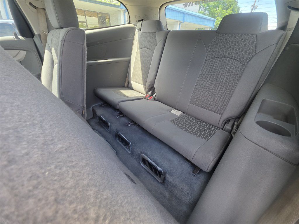 Used 2017 Chevrolet Traverse LS FWD image 7