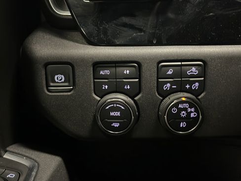 Used 2025 Chevrolet Silverado 1500 RST w/ Redline Edition AWD/4WD image 37