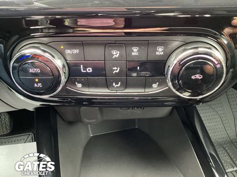 Used 2025 Chevrolet Trax ACTIV w/ Driver Confidence Package FWD image 18