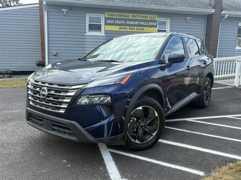 Used 2024 Nissan Rogue SV AWD/4WD image 1