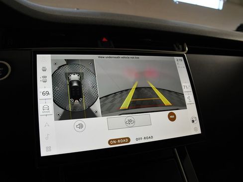 Used 2026 Land Rover Range Rover Evoque Dynamic SE image 32