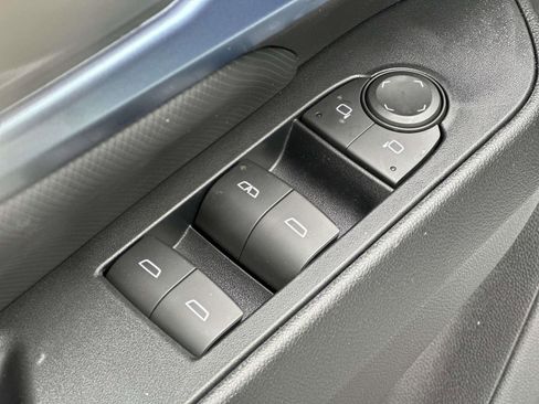 New 2026 Chevrolet Equinox EV LT image 19