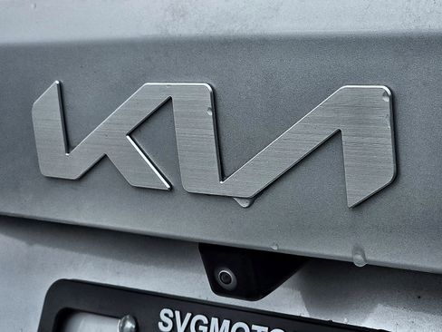 Used 2025 Kia Sorento SX Prestige image 16