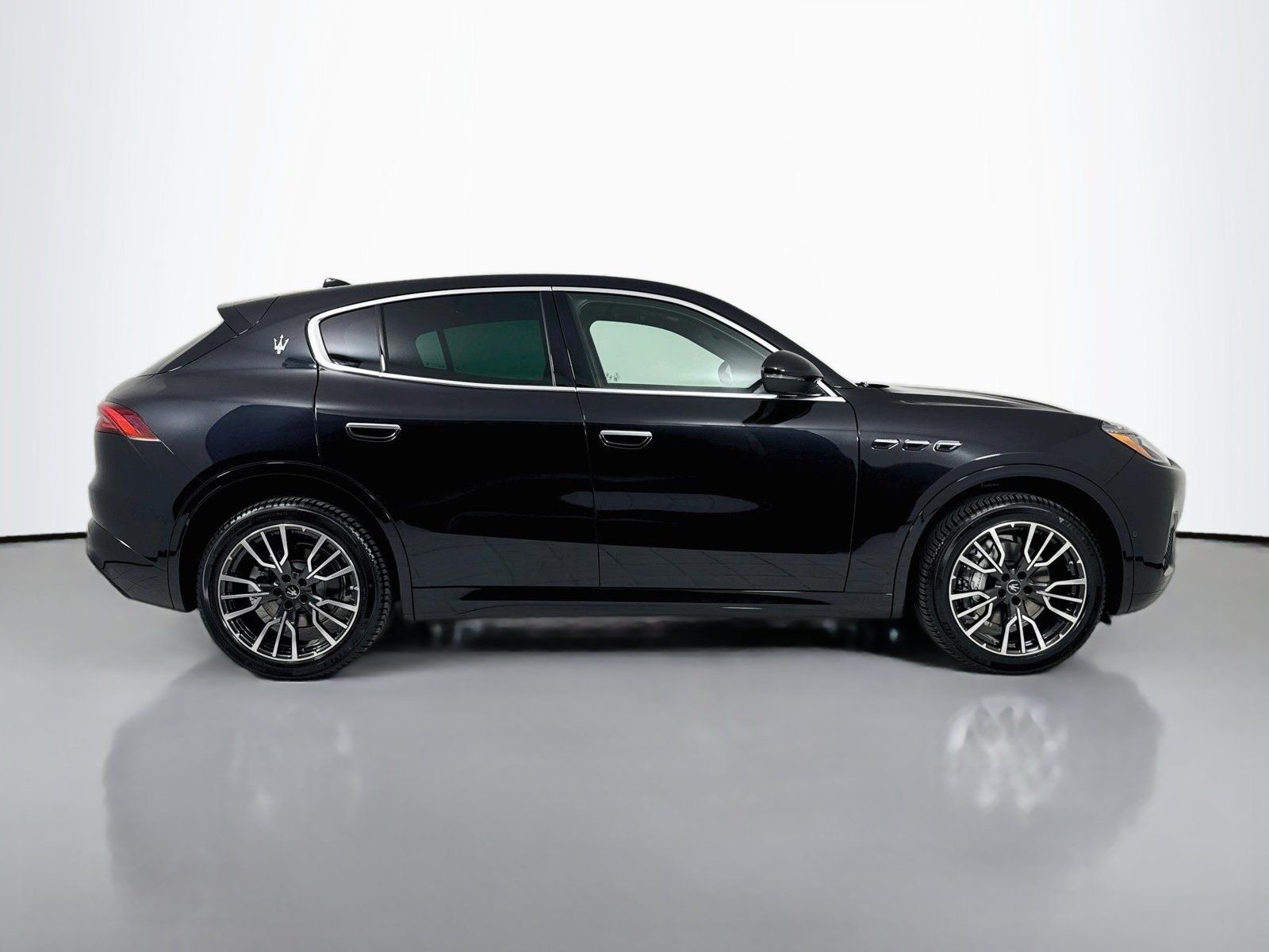 Used 2025 Maserati Grecale GT AWD/4WD image 8